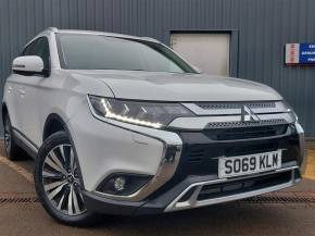 MITSUBISHI OUTLANDER 2019 (69) at Close Motor Company Corby